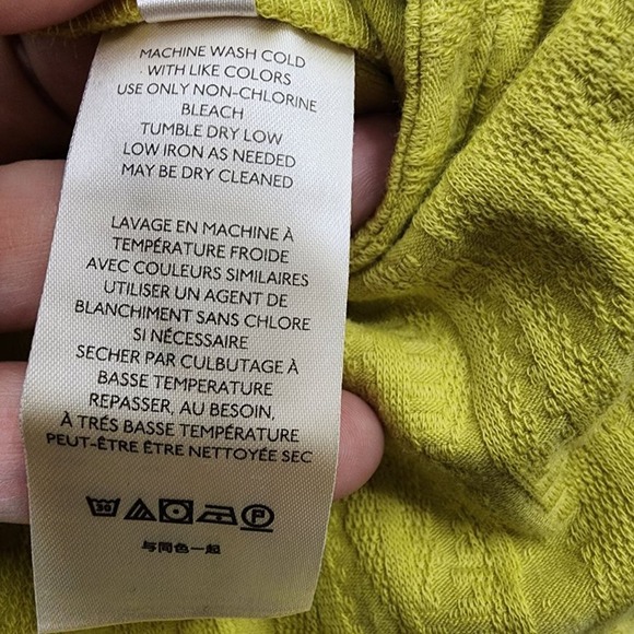 Anthropologie Maeve NWOT greeenish yellow woven button detail tank top size med - Picture 6 of 7